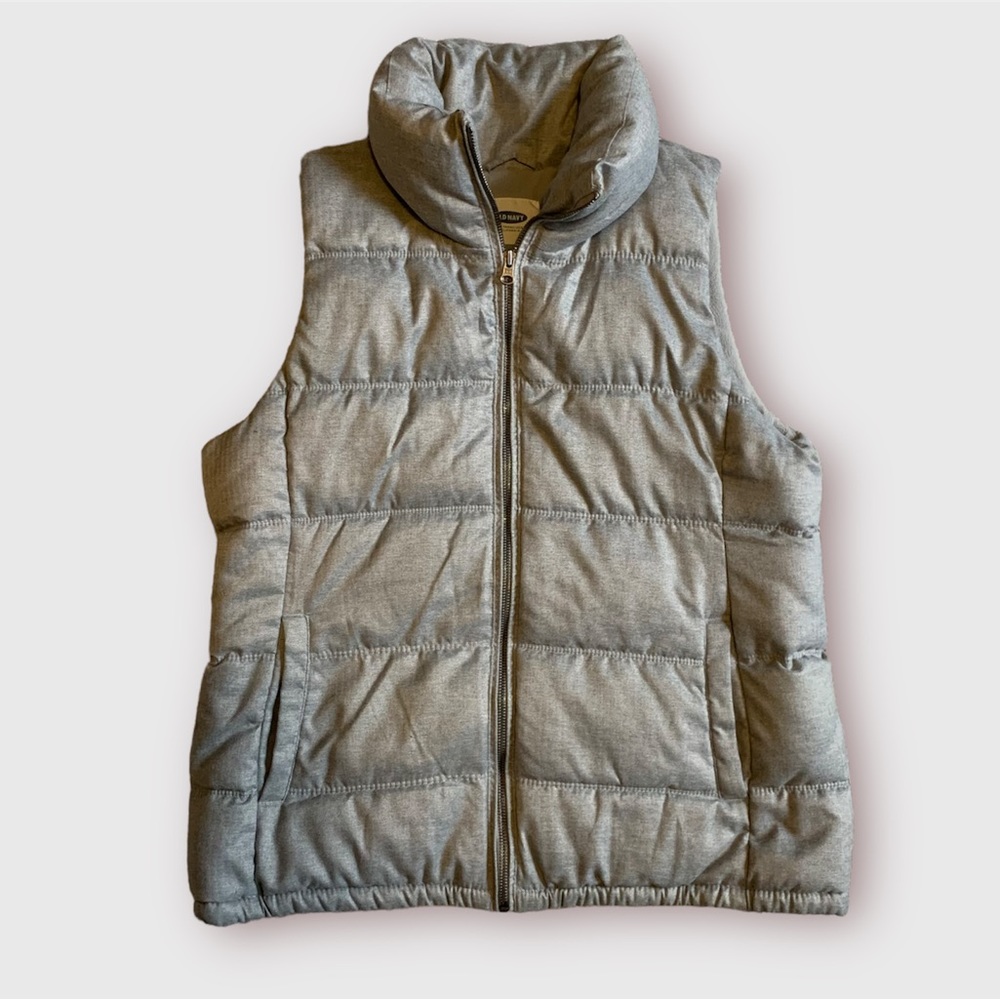 Women's Grey Quilted Puffer Vest - Lightweight Sleeveless Jacket